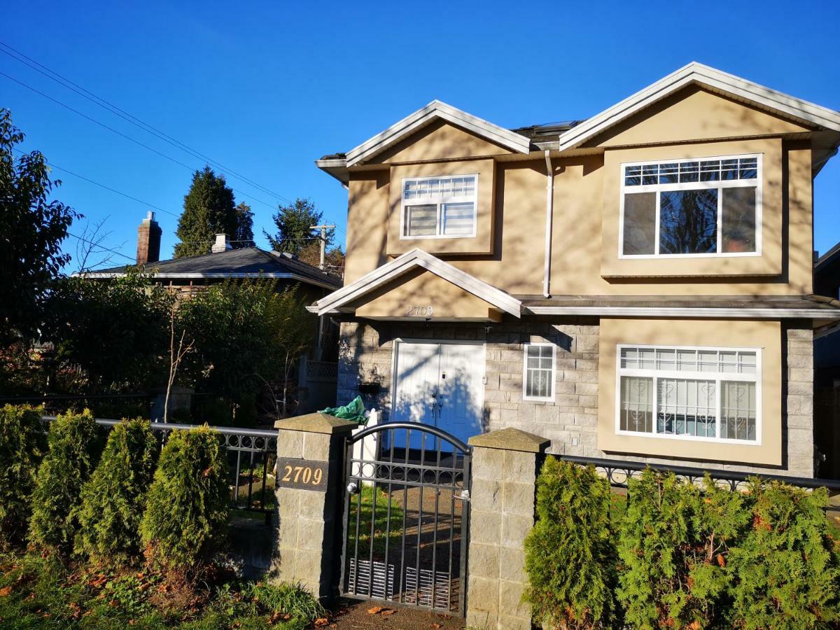 Lisa'S Lovely Little House バンクーバー エクステリア 写真